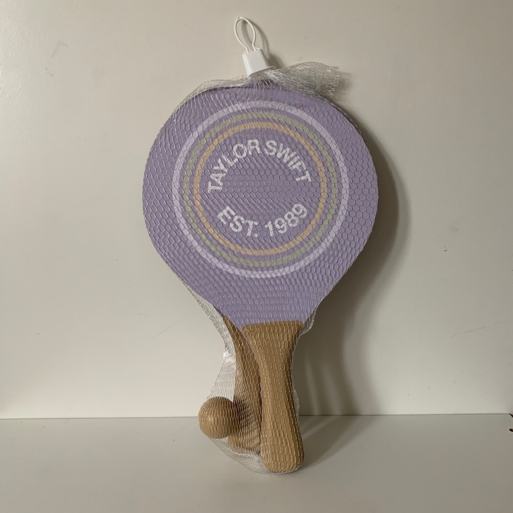 NEW Taylor Swift Paddle Ball Set